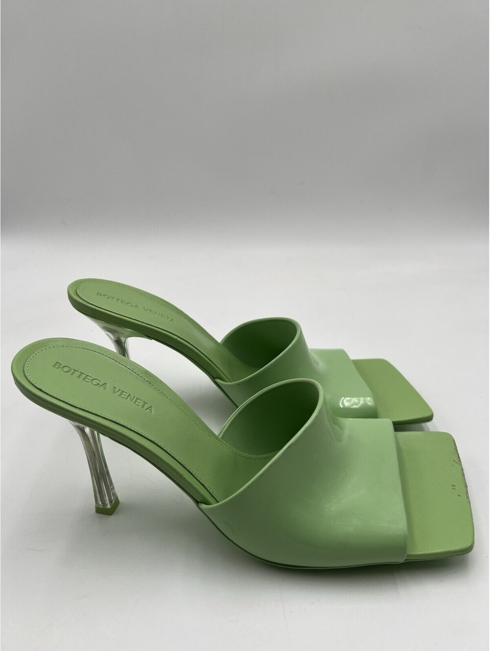 Women’s Bottega Veneta Rubber Mule Sandals in color pistachio Size 41